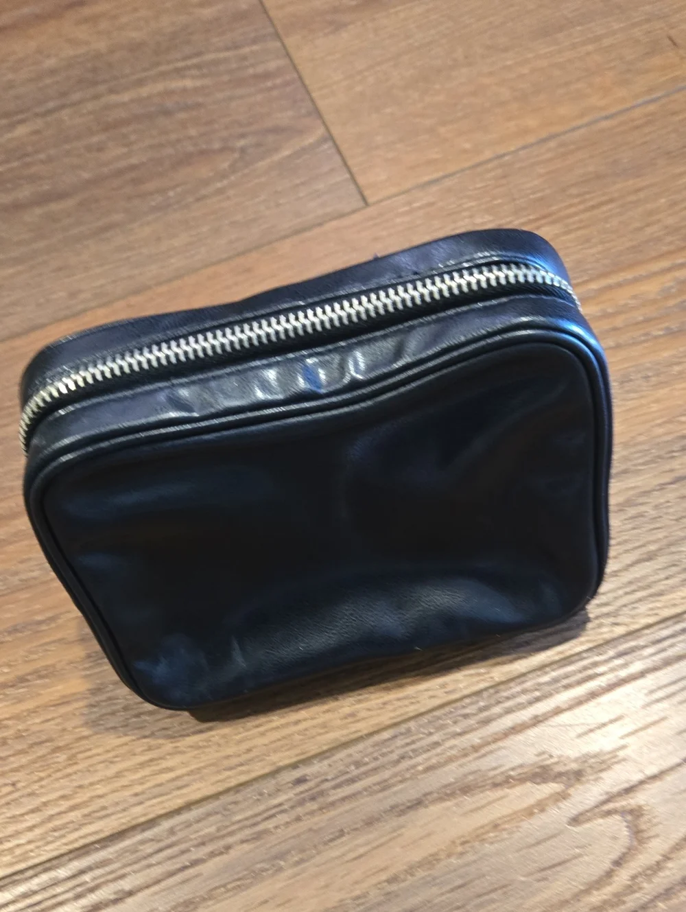 BOBBI BROWN MINI COSMETIC CASE. #8174.